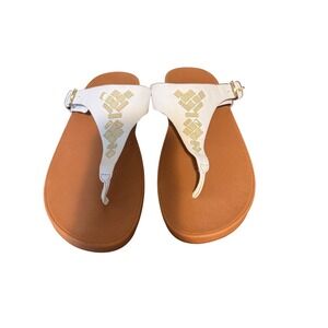 FitFlop White Leather‎ Adjustable Buckle Embellished Thong Sandals Size 10